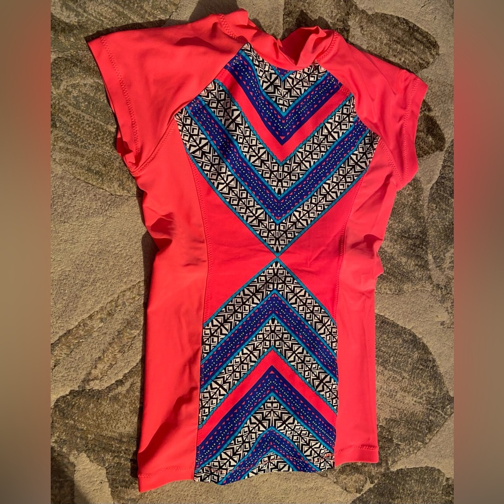 Brand new Ripcurl swim top/ rash guard